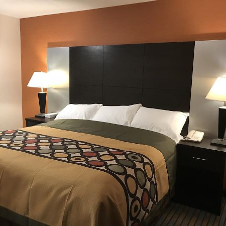 Bay Hill Inns & Suites Neepawa Buitenkant foto
