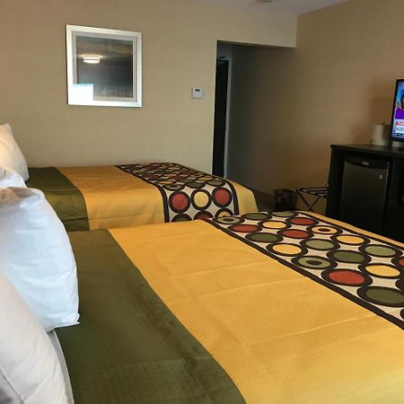 Bay Hill Inns & Suites Neepawa Buitenkant foto