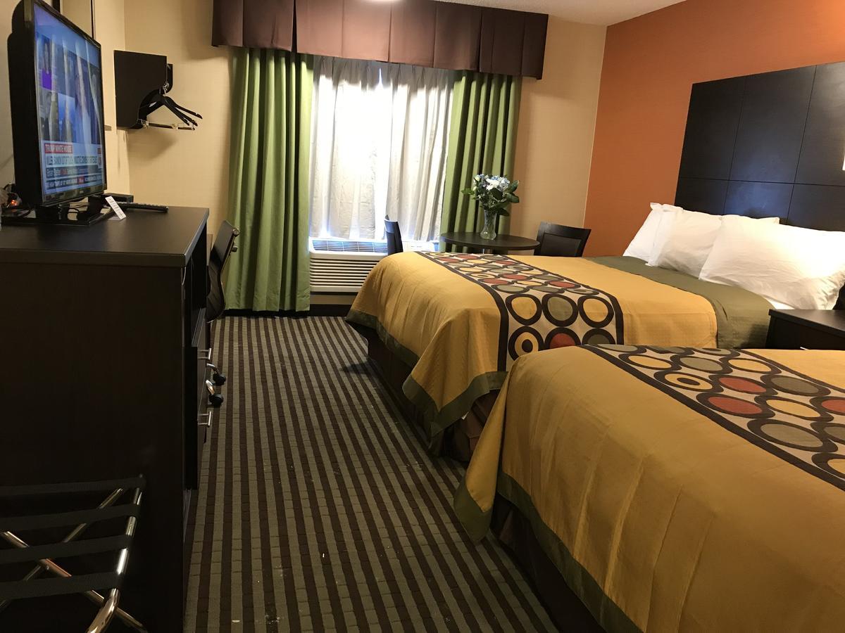 Bay Hill Inns & Suites Neepawa Buitenkant foto