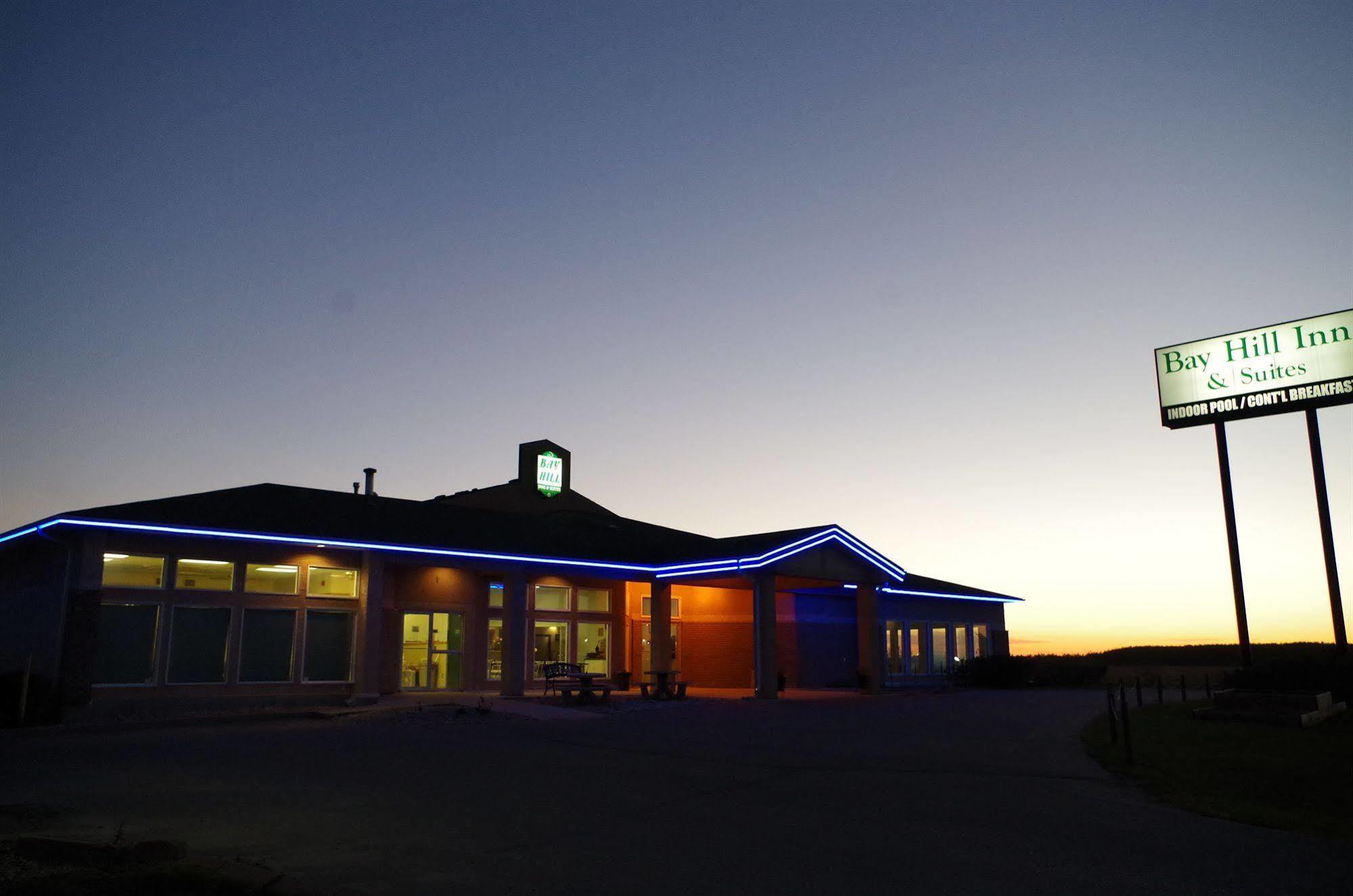 Bay Hill Inns & Suites Neepawa Buitenkant foto