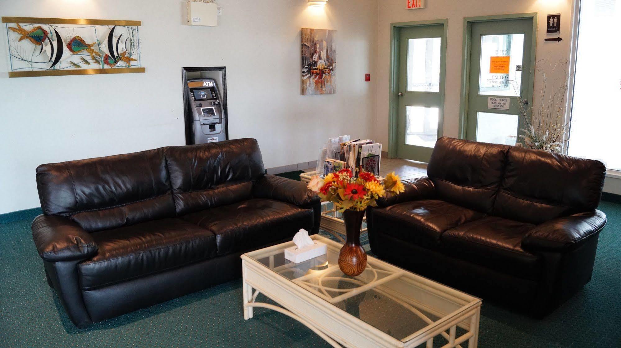 Bay Hill Inns & Suites Neepawa Buitenkant foto