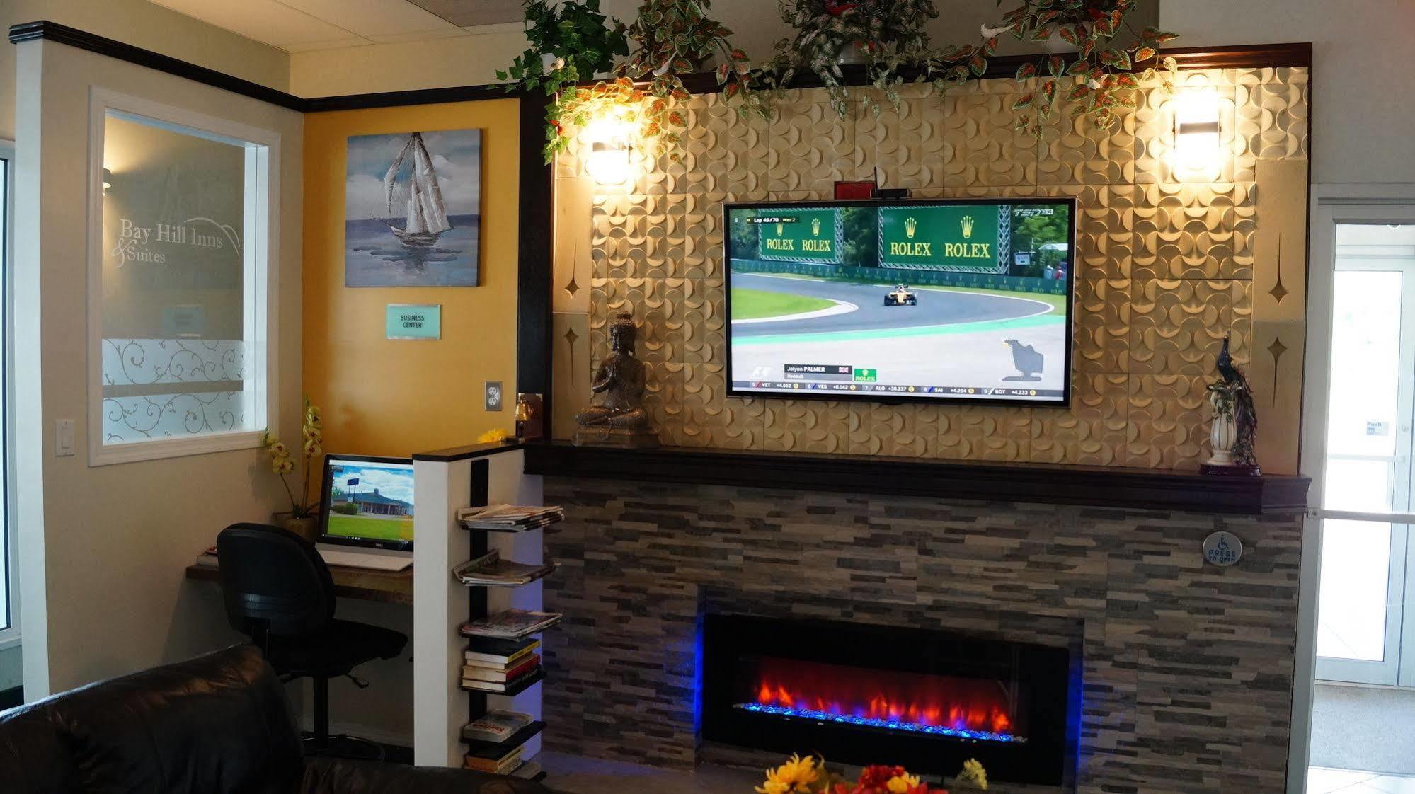 Bay Hill Inns & Suites Neepawa Buitenkant foto