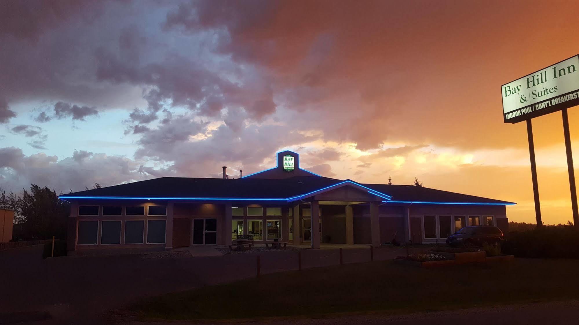 Bay Hill Inns & Suites Neepawa Buitenkant foto