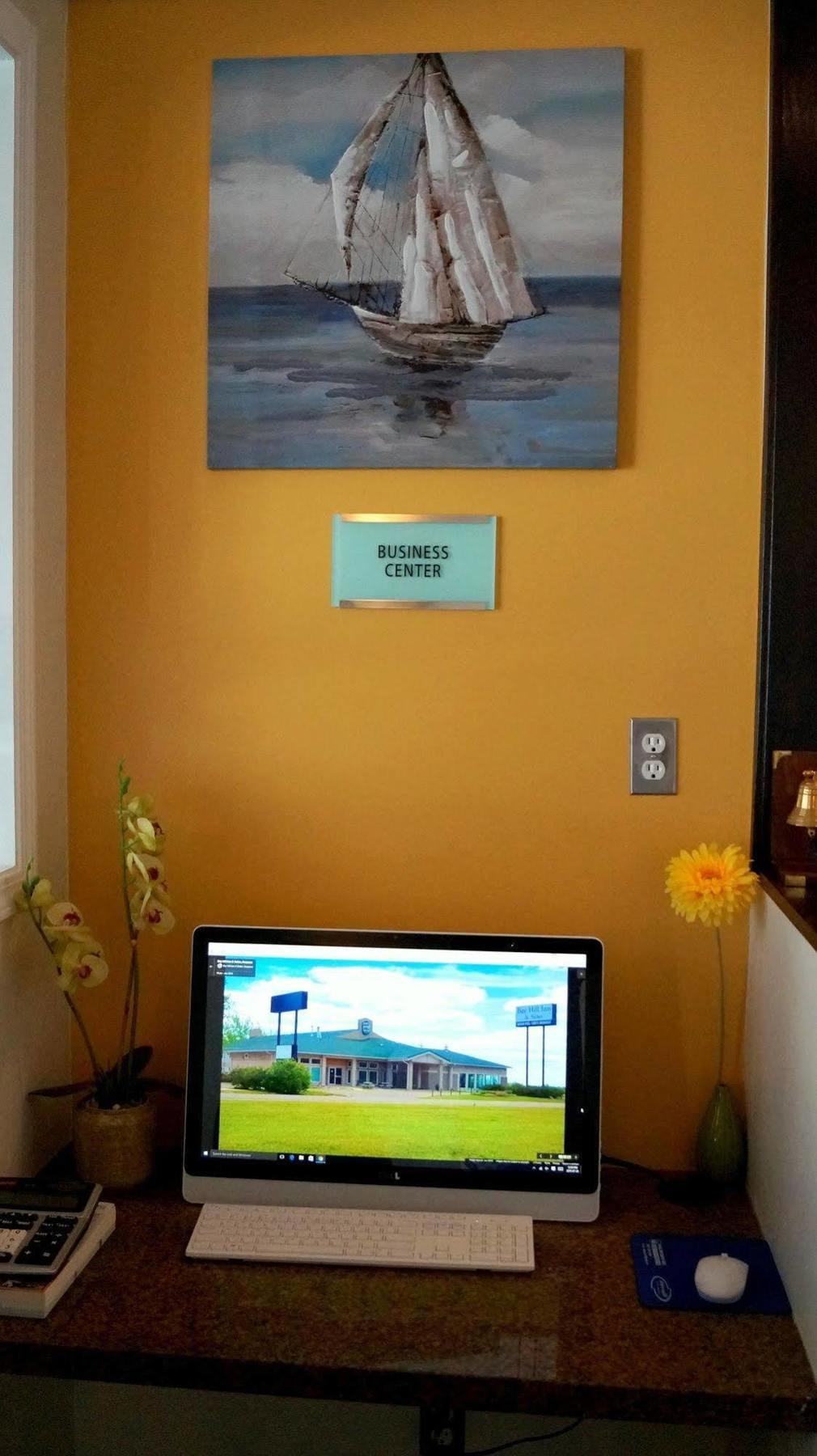 Bay Hill Inns & Suites Neepawa Buitenkant foto