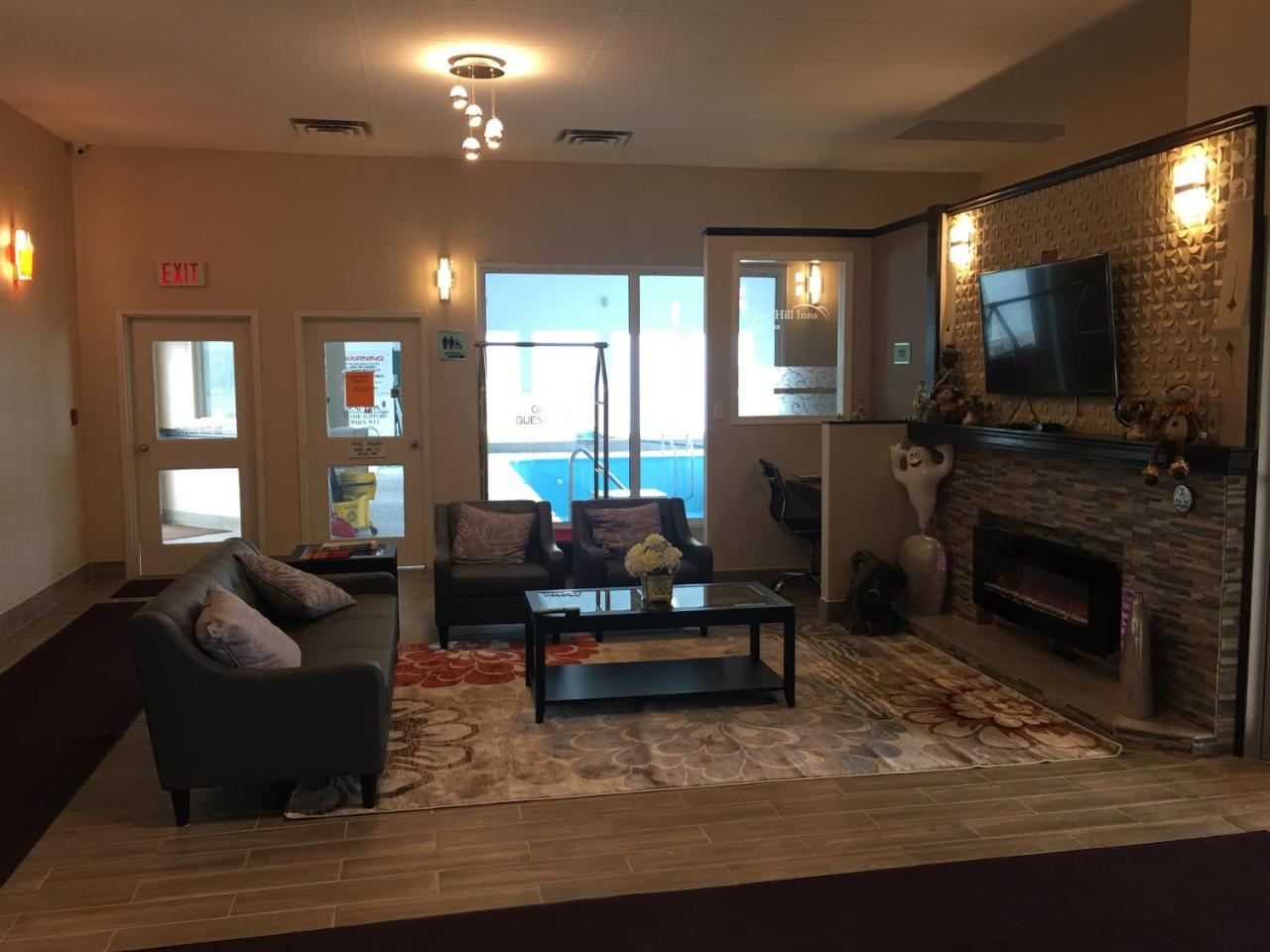 Bay Hill Inns & Suites Neepawa Buitenkant foto